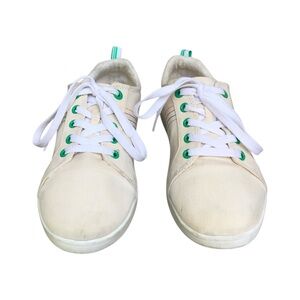 Vionic Beach Stinson Canvas Sneaker. Size 8.5